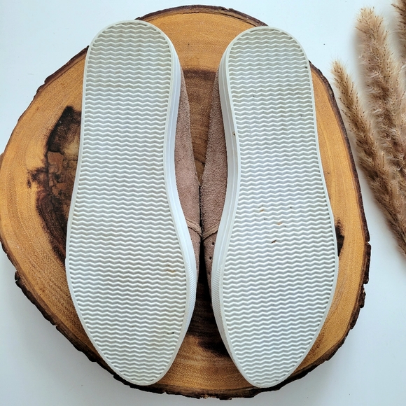 BCBGenerations | SUEDE MULES Taupe size 8.5 - Picture 7 of 7